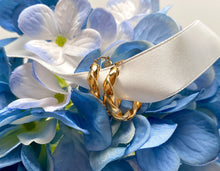 Load image into Gallery viewer, Vintage 14kt Yellow Gold Twist Hoop Earrings
