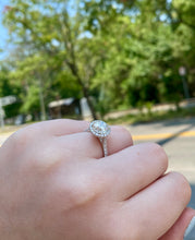 Load image into Gallery viewer, Platinum GIA 2.17ct Round Brilliant Diamond Ring
