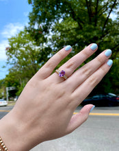 Load image into Gallery viewer, 18kt Yellow Gold 2.84ct Purple Sapphire Ring
