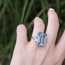 Load image into Gallery viewer, Estate Aquamarine
