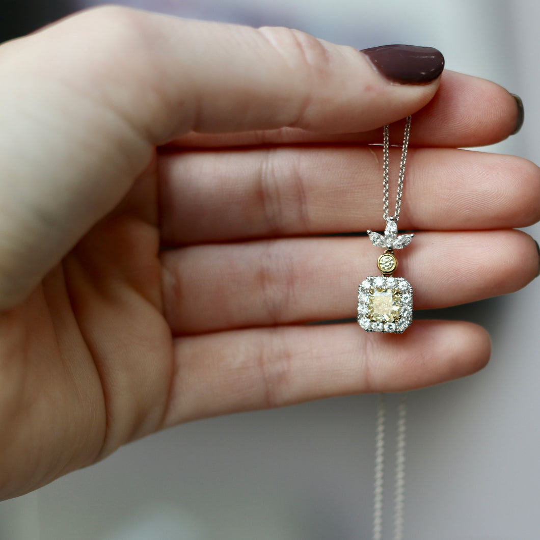 1.10ct Fancy Light Yellow Diamond Necklace