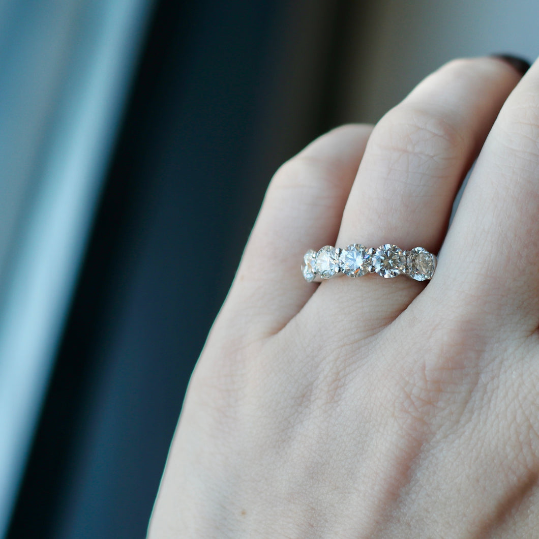 3.00ctw 5 Stone Diamond Band