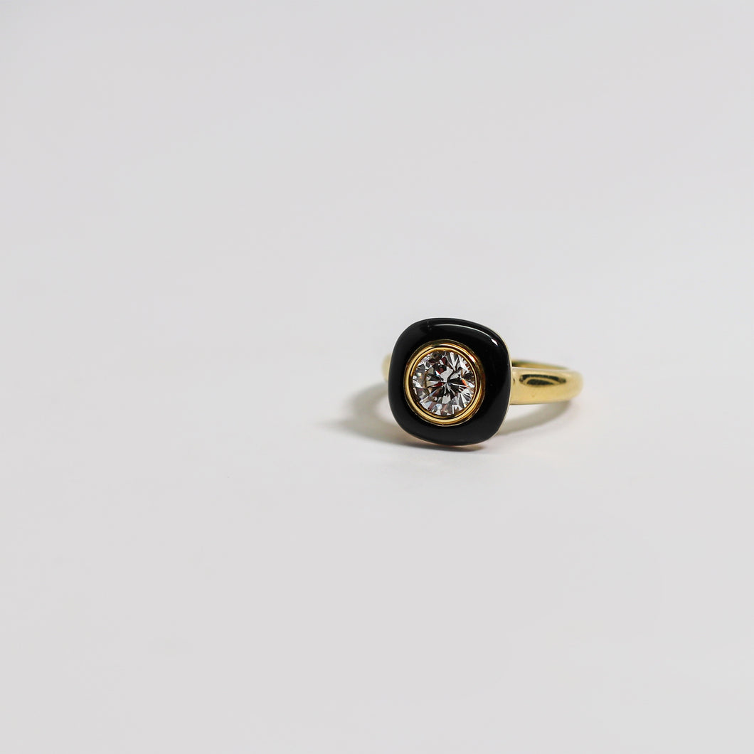 Soliatire Black Enamel Diamond Ring