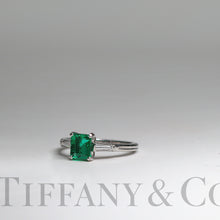 Load image into Gallery viewer, Tiffany&amp;Co. Sandawana Emerald Ring
