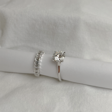Load image into Gallery viewer, Custom Platinum Diamond Band
